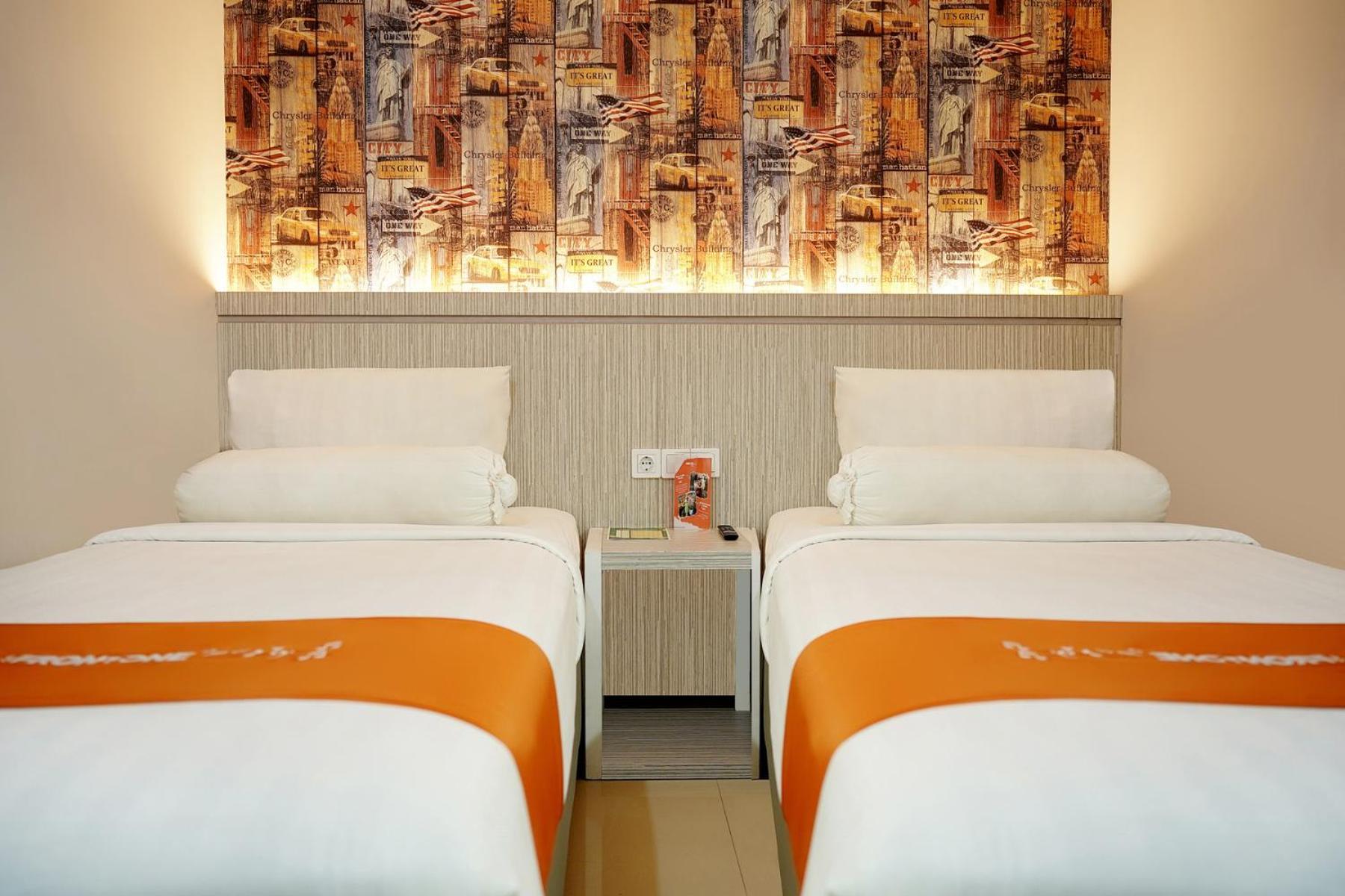 Front One Hotel Sragen Exterior foto